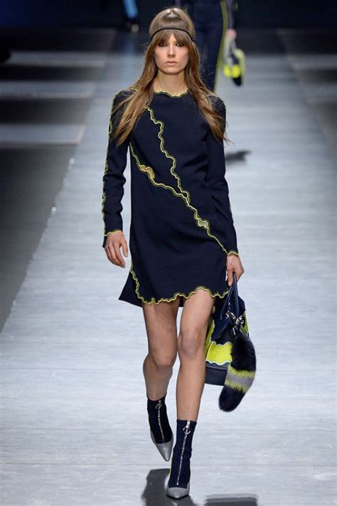 piatti versace 2016|versace dresses fall 2016.